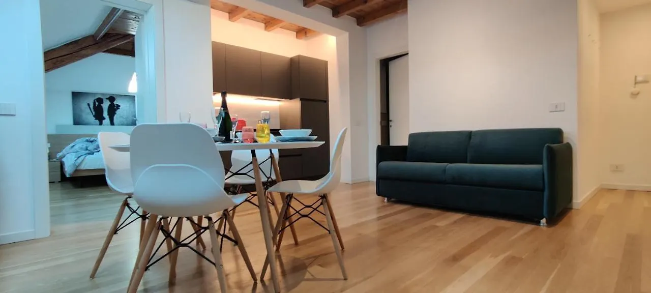 Nxt Station Deluxe Apartment Bergamo Włochy